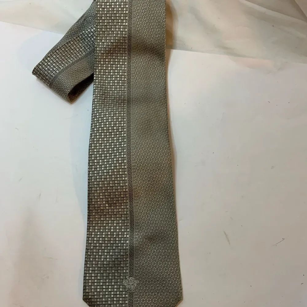 Gianni Versace Classic Gray Geometric Pattern Seta Silk Necktie